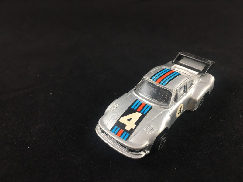 Porsche 935/77: Unknown Hong Kong manufacture. Martini stripes.